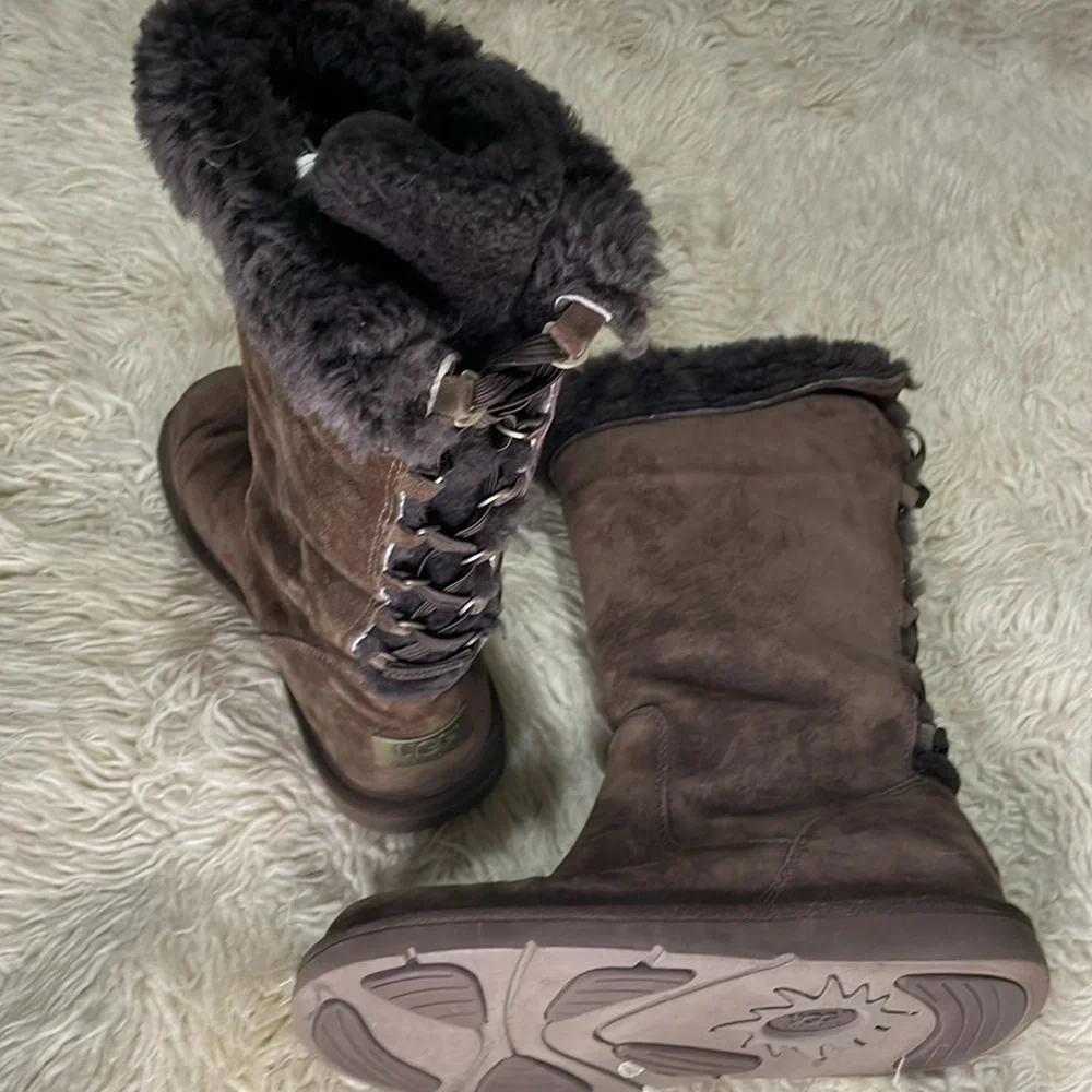 Ugg Boots women’s tall boots 7 brown Sherpa sheepskin 12”